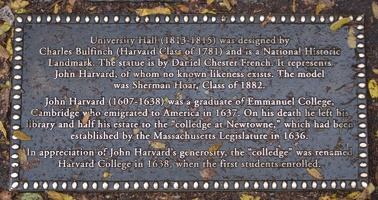 315-0577 Statue of John Harvard.jpg